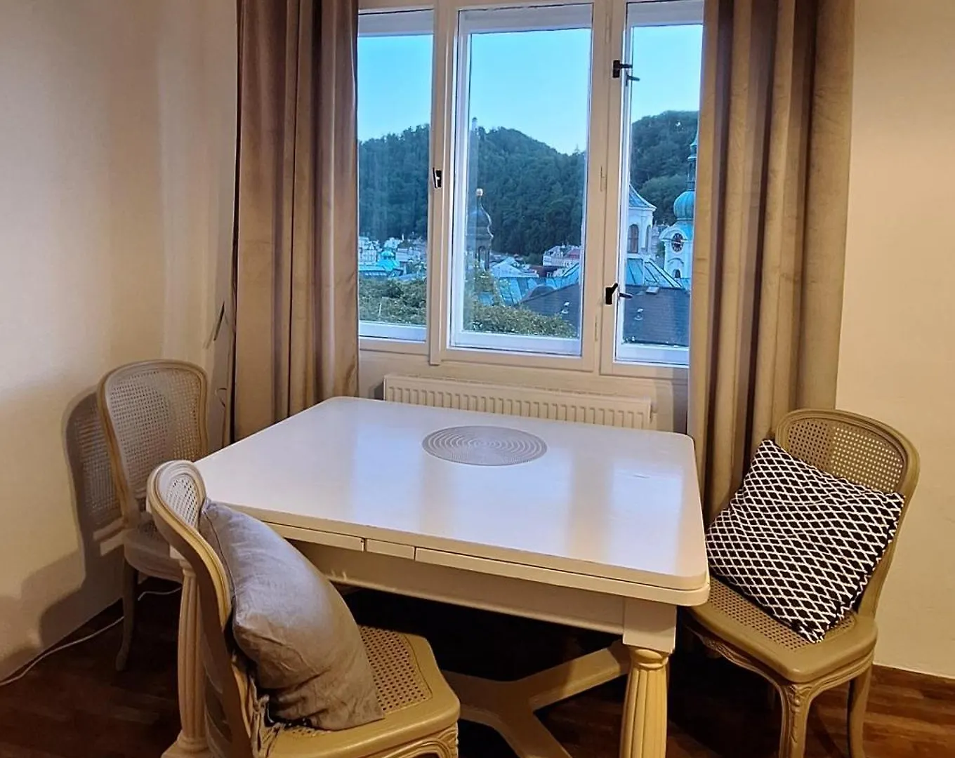 דירה קרלובי וארי Apartman V Srdci Varu